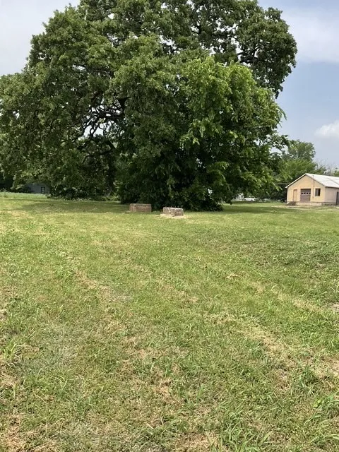 123 Main Street Bonham, TX 75418