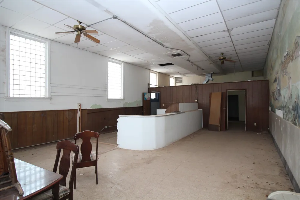 202 Central Avenue Knox City, TX 79529
