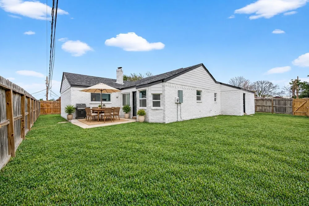 13110 Naples Lane Stafford, TX 77477