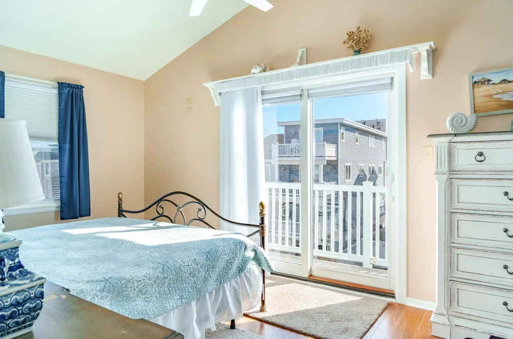24 33rd Street Sea Isle City, NJ 08243