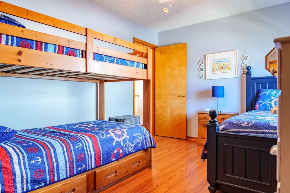 24 33rd Street Sea Isle City, NJ 08243