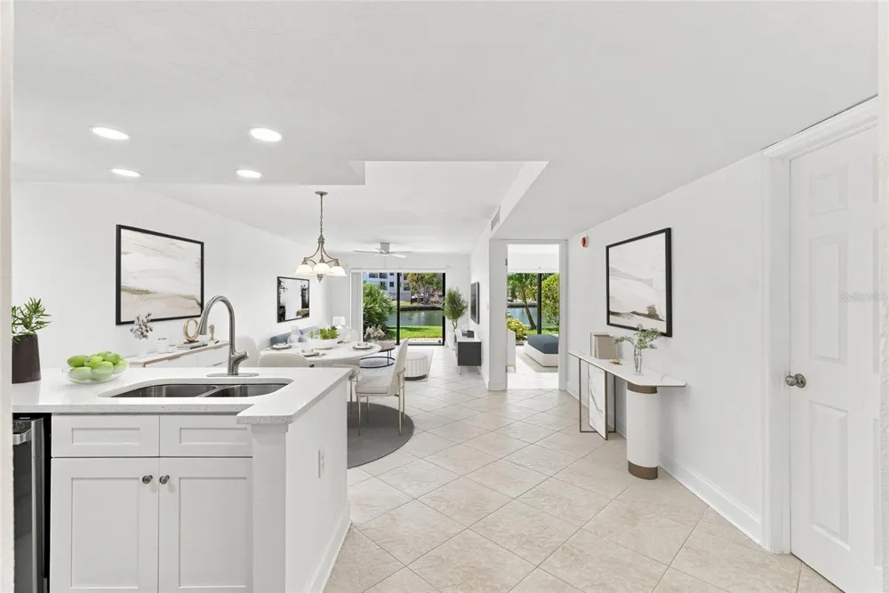 12000 CAPRI CIRCLE #15 Treasure Island, FL 33706