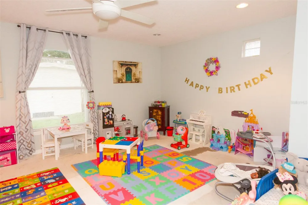 1418 STONEHENGE WAY Palm Harbor, FL 34683