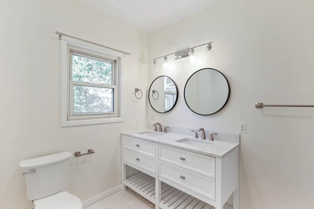44 WEST 34TH ST Bayonne, NJ 07002