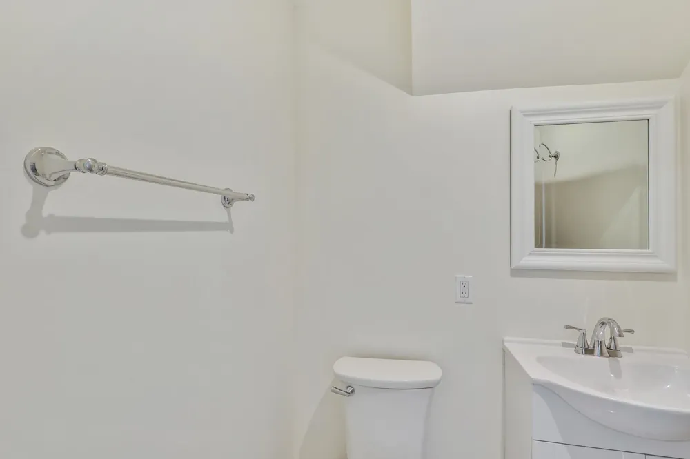 44 WEST 34TH ST Bayonne, NJ 07002