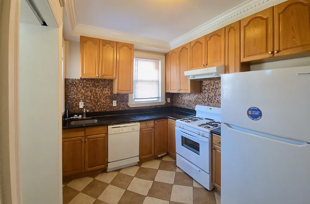 817-819 AVENUE C Bayonne, NJ 07002