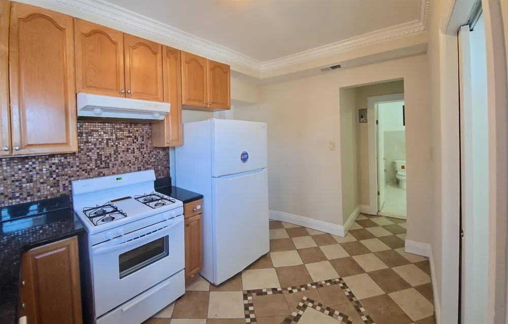 817-819 AVENUE C Bayonne, NJ 07002