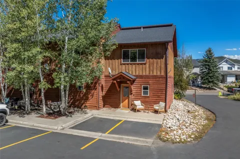 2350 Abbey Court #6