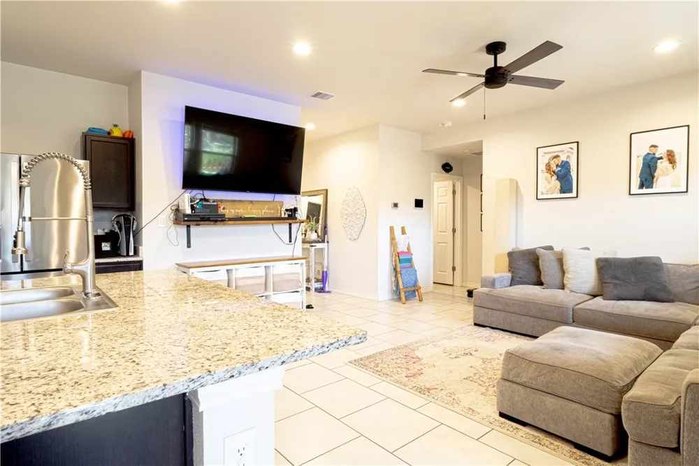 3906 Targaryen Way Corpus Christi, TX 78410