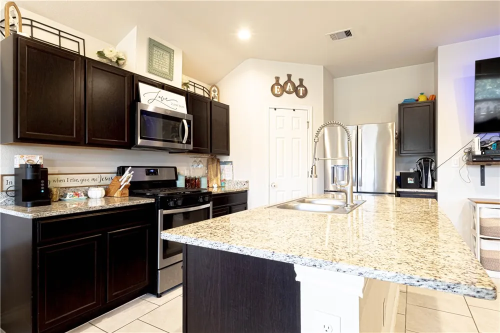 3906 Targaryen Way Corpus Christi, TX 78410