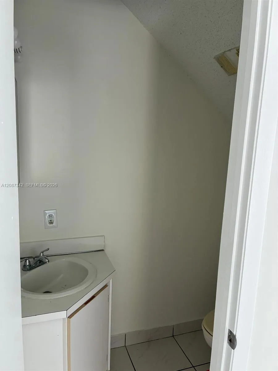 5023 E Society Pl E #I West Palm Beach, FL 33415