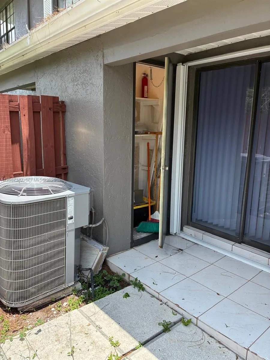 5023 E Society Pl E #I West Palm Beach, FL 33415