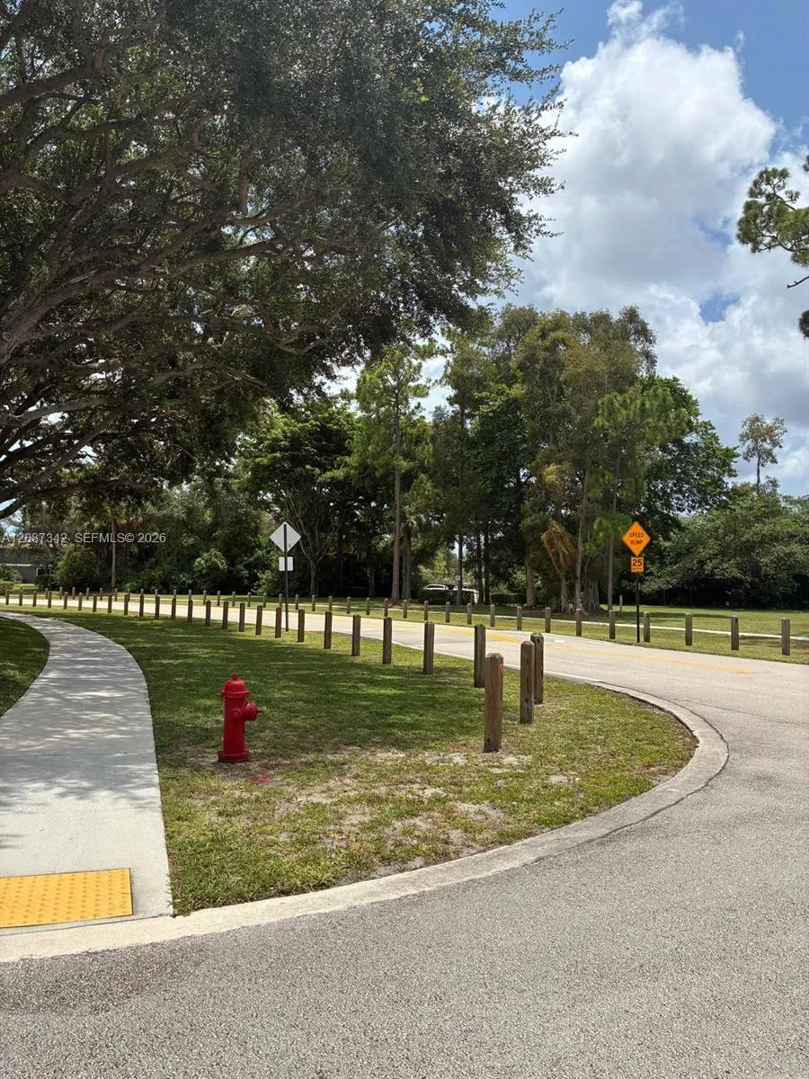 5023 E Society Pl E #I West Palm Beach, FL 33415
