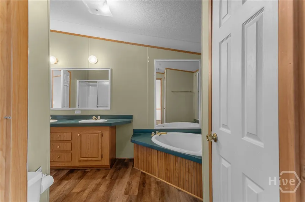 3317 Henry Moxley Rd Cobbtown, GA 30420