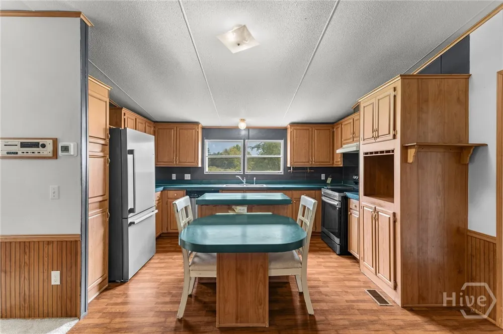 3317 Henry Moxley Rd Cobbtown, GA 30420