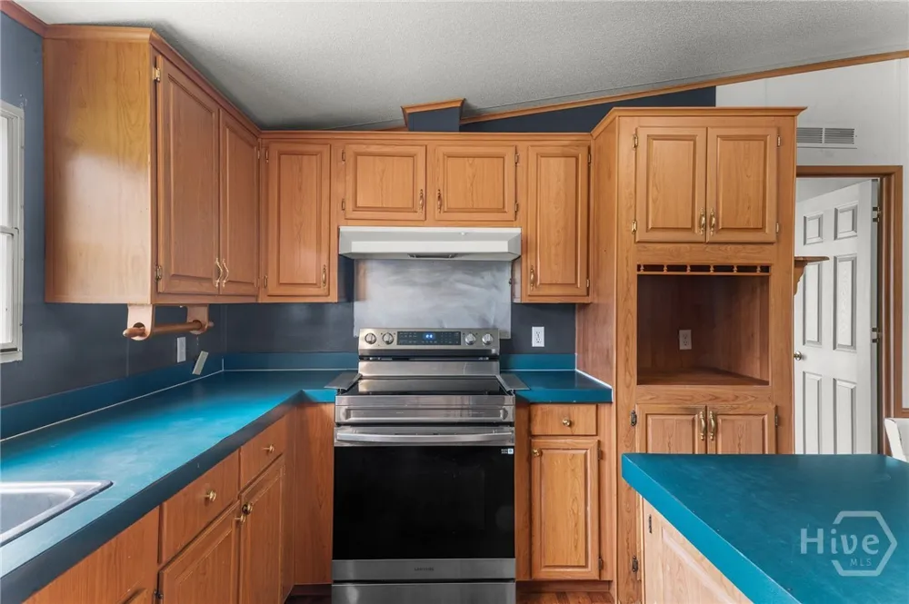 3317 Henry Moxley Rd Cobbtown, GA 30420
