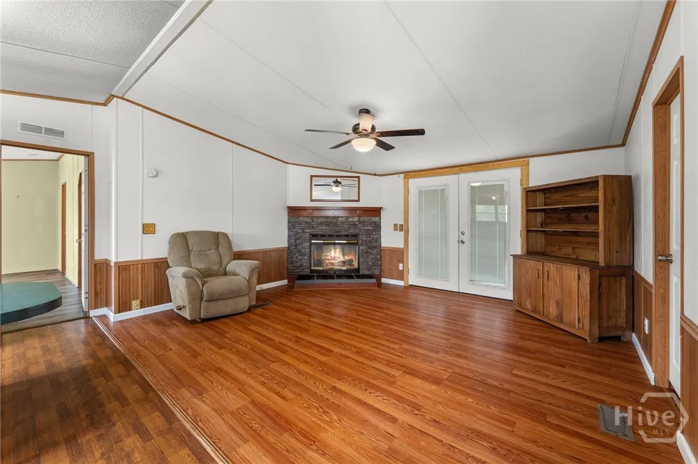 3317 Henry Moxley Rd Cobbtown, GA 30420