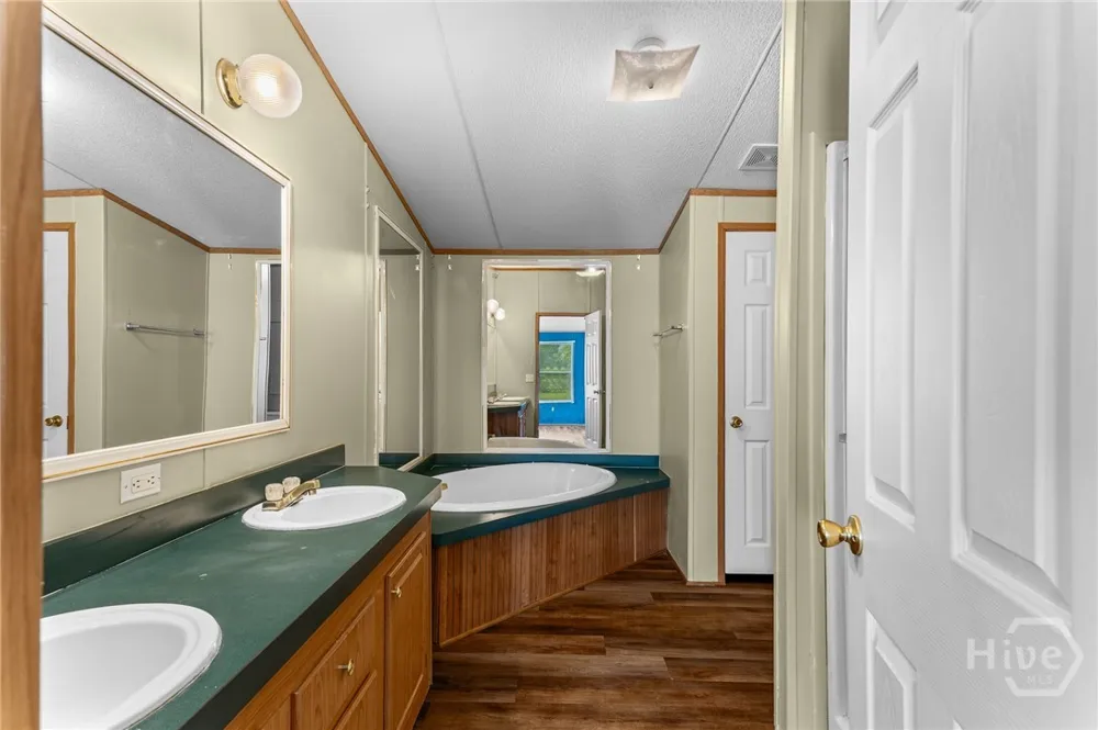 3317 Henry Moxley Rd Cobbtown, GA 30420