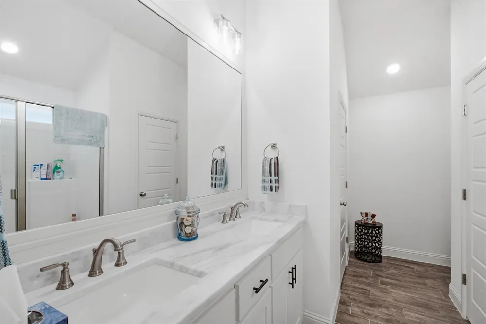 211 Clover Circle Weatherford, TX 76086