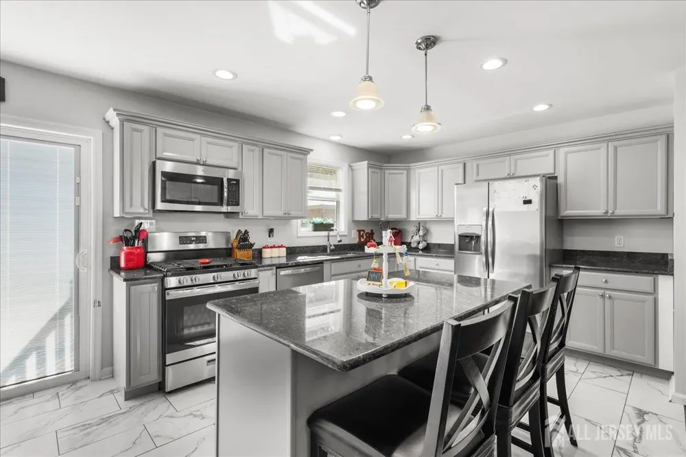 6 Soden Lane Old Bridge, NJ 08857