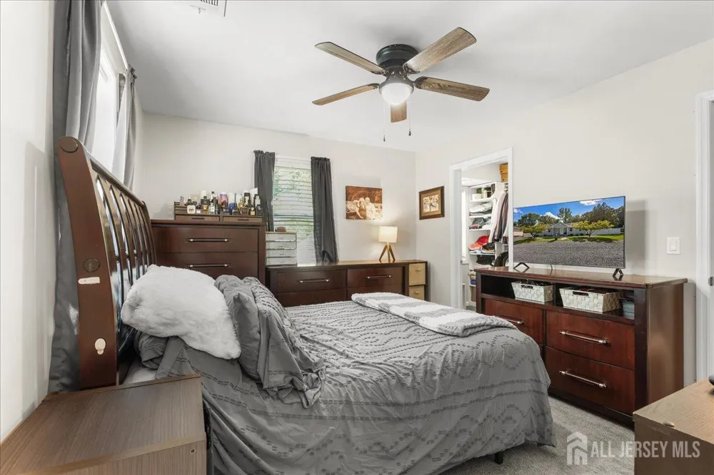 6 Soden Lane Old Bridge, NJ 08857
