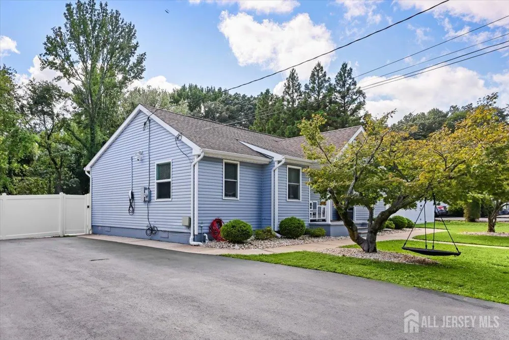 6 Soden Lane Old Bridge, NJ 08857