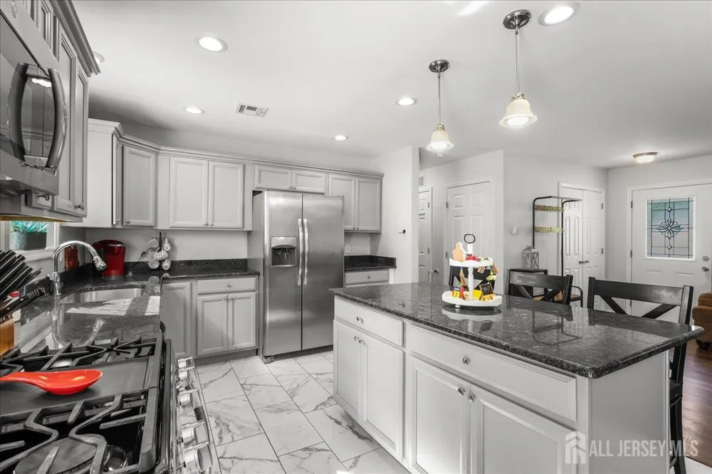 6 Soden Lane Old Bridge, NJ 08857