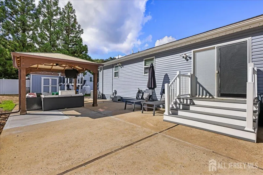 6 Soden Lane Old Bridge, NJ 08857