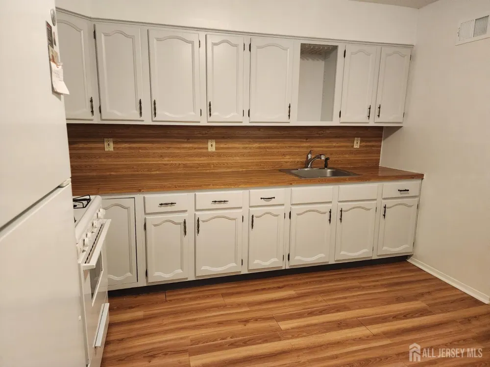 47 Thorpe Avenue #1 Avenel, NJ 07001