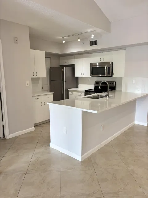 2640 S UNIVERSITY DRIVE #305