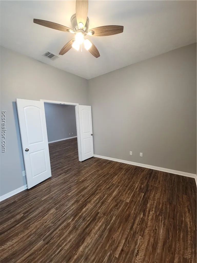 4015 Dunlap Loop College Station, TX 77845