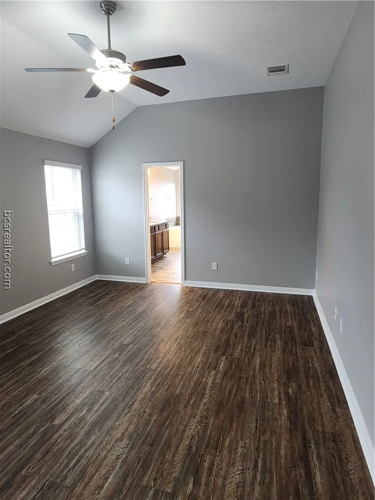 4015 Dunlap Loop College Station, TX 77845