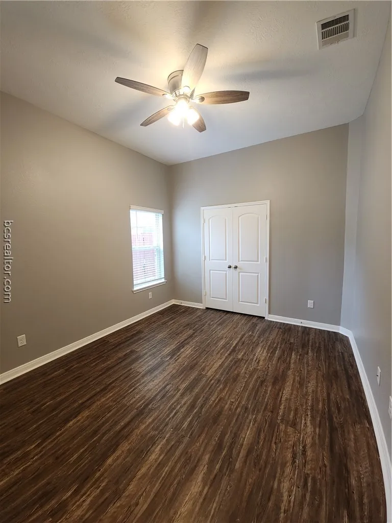 4015 Dunlap Loop College Station, TX 77845