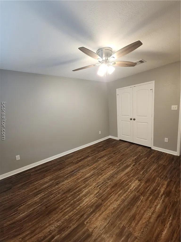 4015 Dunlap Loop College Station, TX 77845