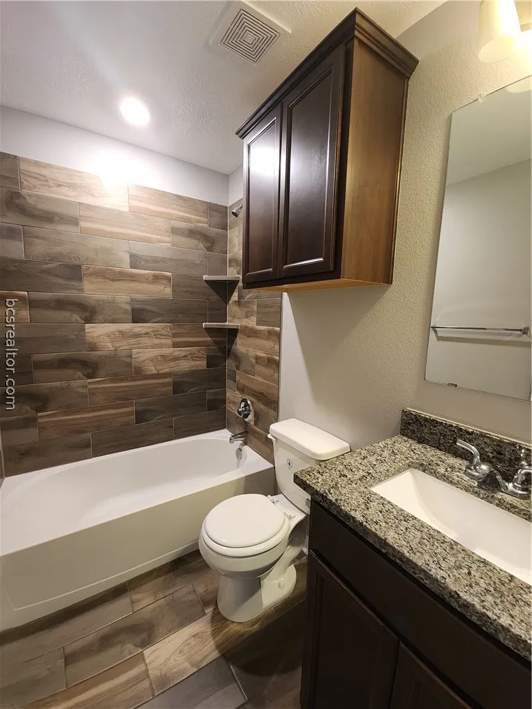 4015 Dunlap Loop College Station, TX 77845