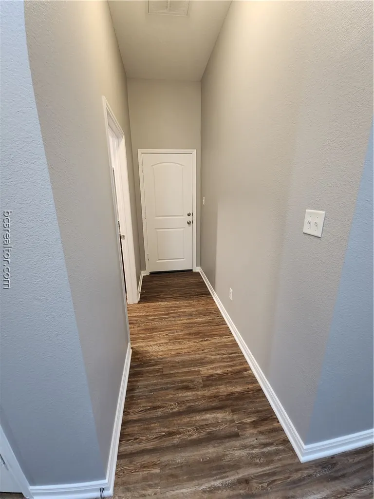 4015 Dunlap Loop College Station, TX 77845