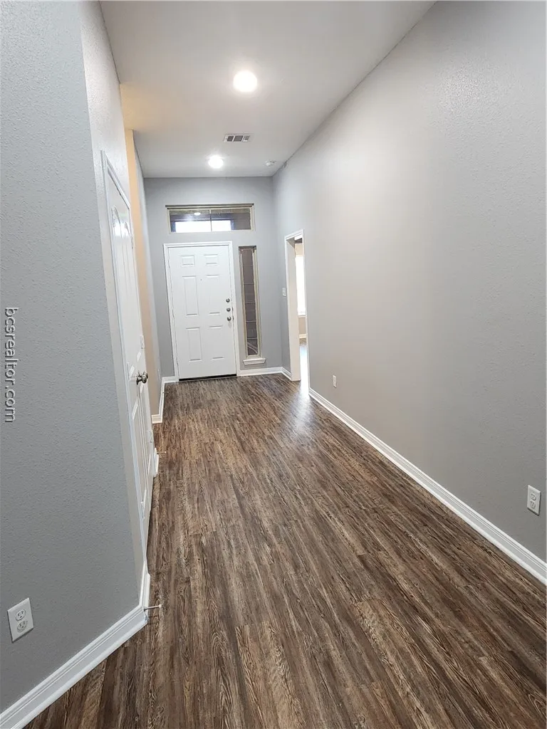 4015 Dunlap Loop College Station, TX 77845