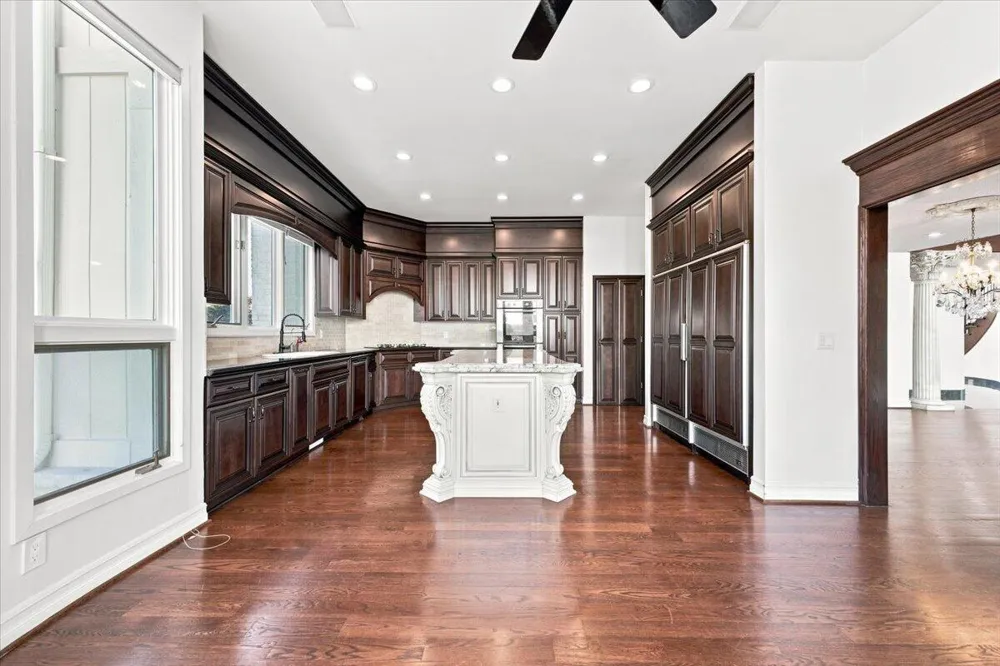 6122 Trailwood Lane West Bloomfield, MI 48322