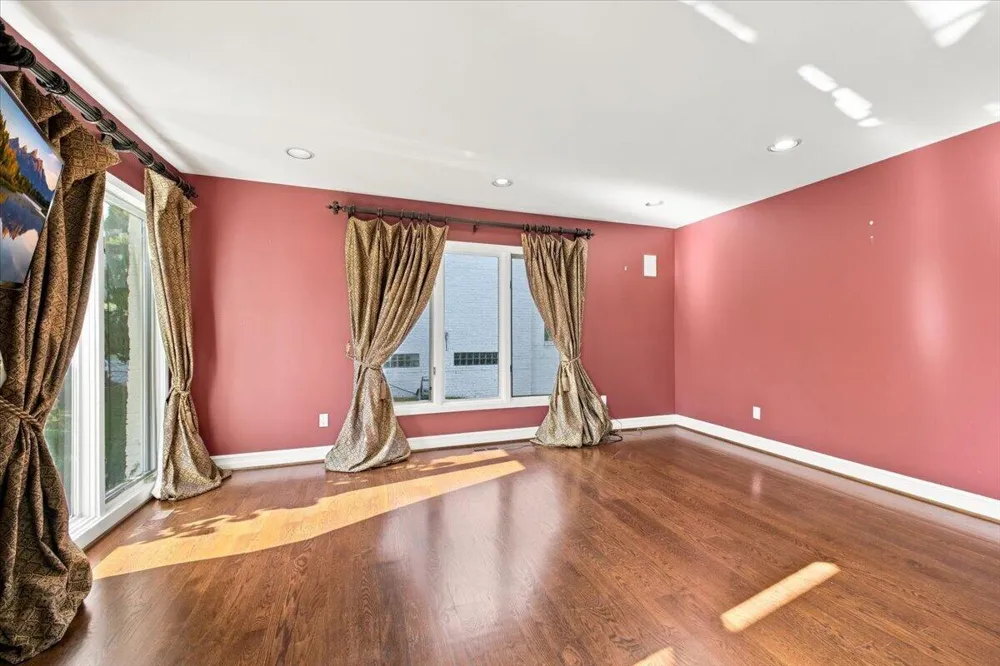 6122 Trailwood Lane West Bloomfield, MI 48322