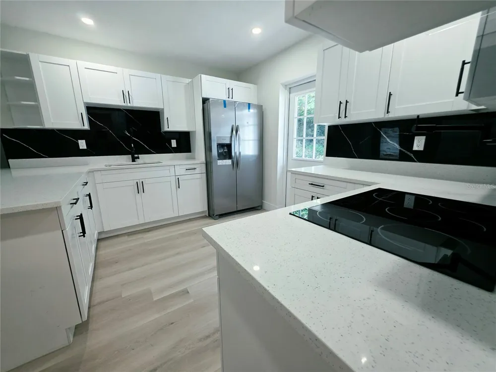 5823 MASSACHUSETTS AVENUE New Port Richey, FL 34652