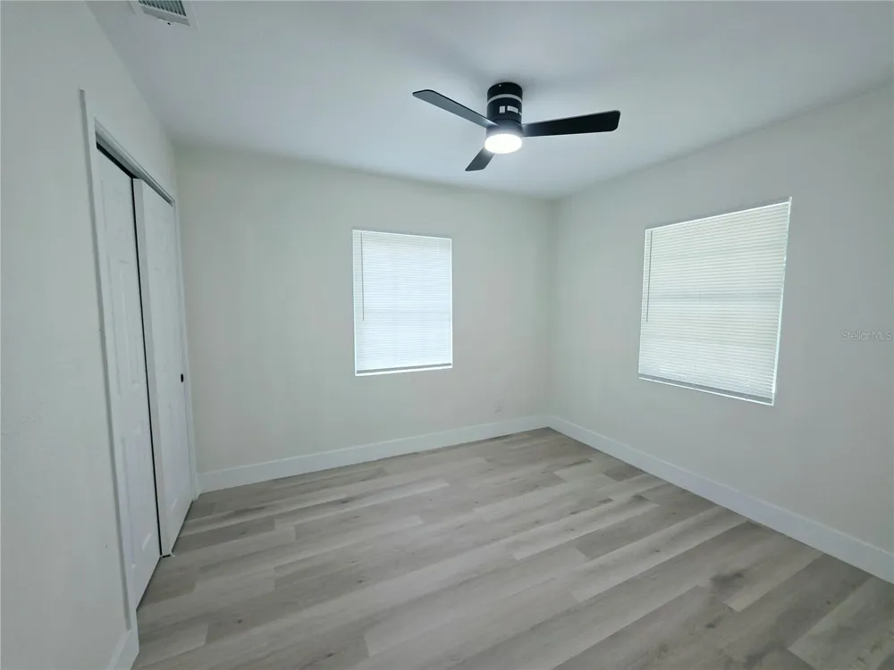 5823 MASSACHUSETTS AVENUE New Port Richey, FL 34652