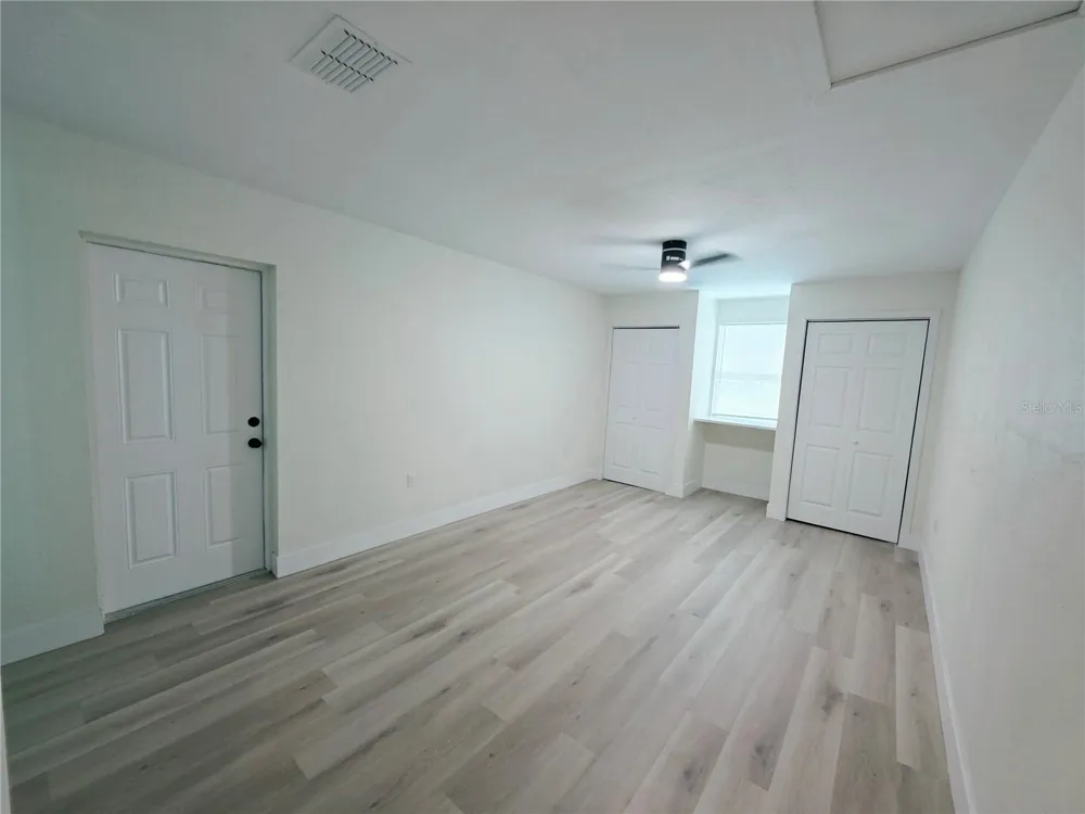 5823 MASSACHUSETTS AVENUE New Port Richey, FL 34652