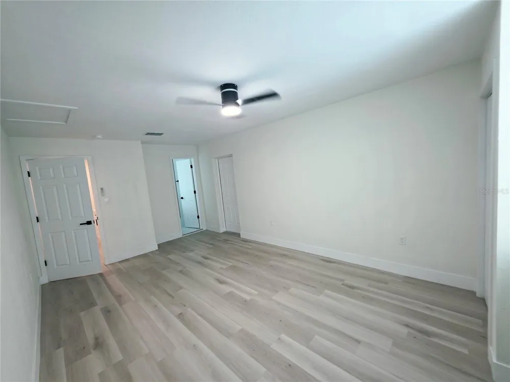 5823 MASSACHUSETTS AVENUE New Port Richey, FL 34652