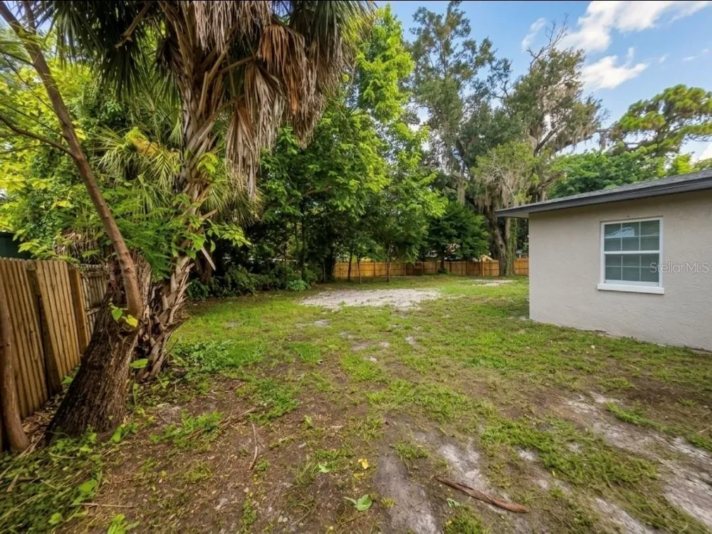 5823 MASSACHUSETTS AVENUE New Port Richey, FL 34652