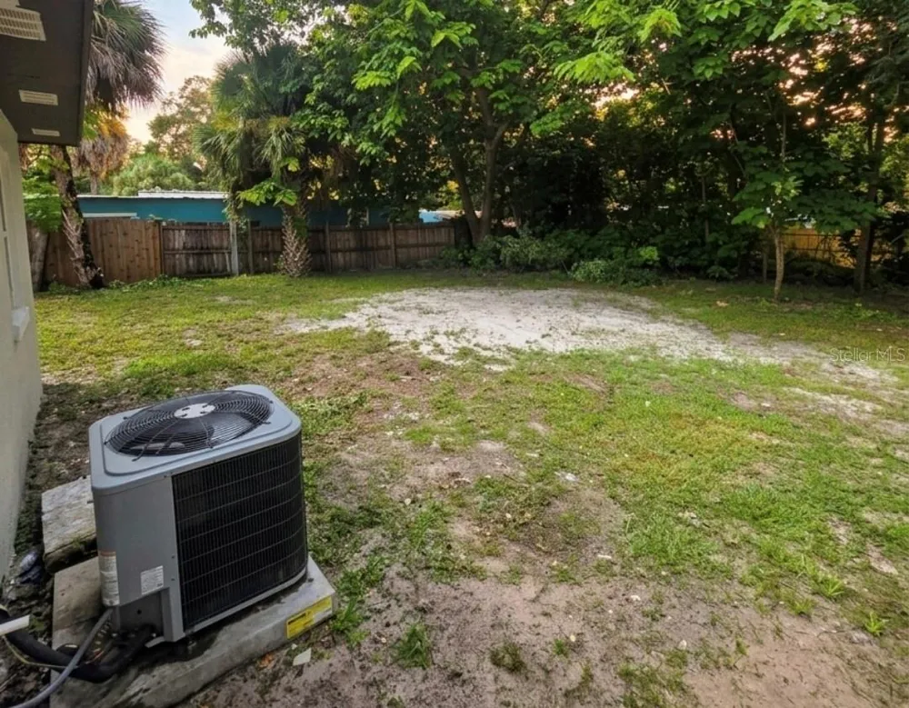 5823 MASSACHUSETTS AVENUE New Port Richey, FL 34652