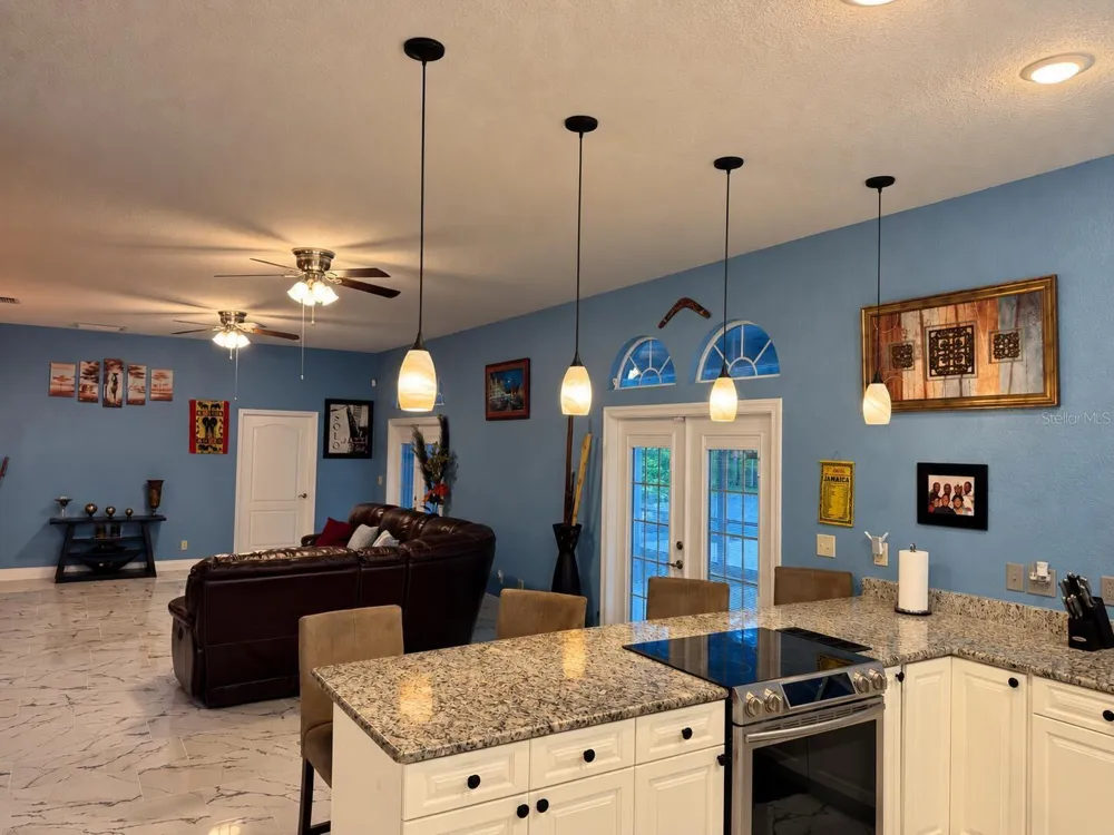 3009 W CLINTON STREET Tampa, FL 33614
