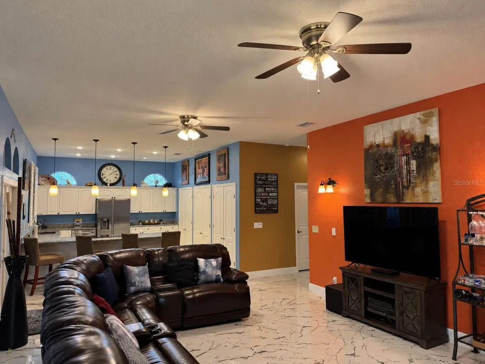 3009 W CLINTON STREET Tampa, FL 33614