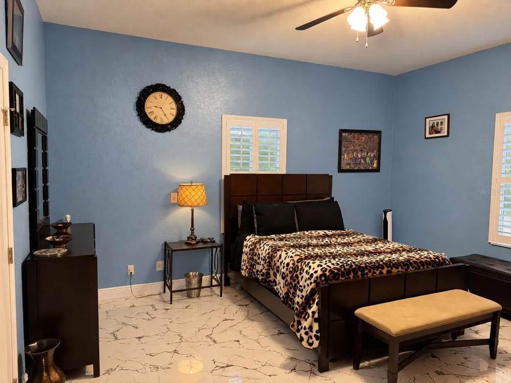 3009 W CLINTON STREET Tampa, FL 33614