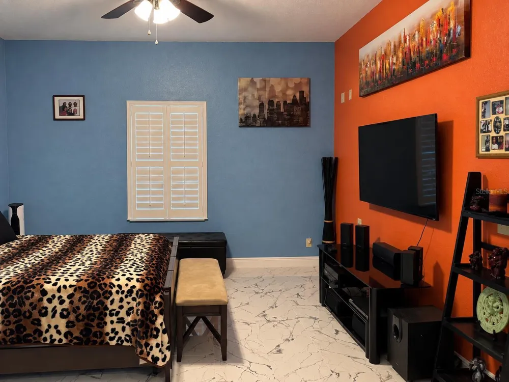 3009 W CLINTON STREET Tampa, FL 33614