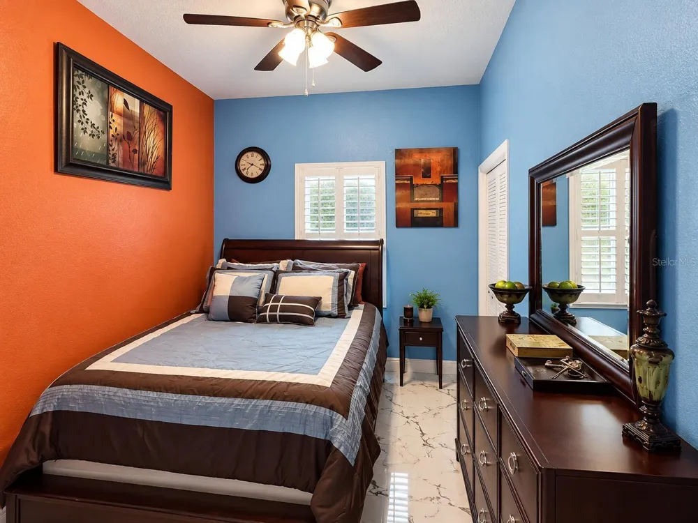 3009 W CLINTON STREET Tampa, FL 33614